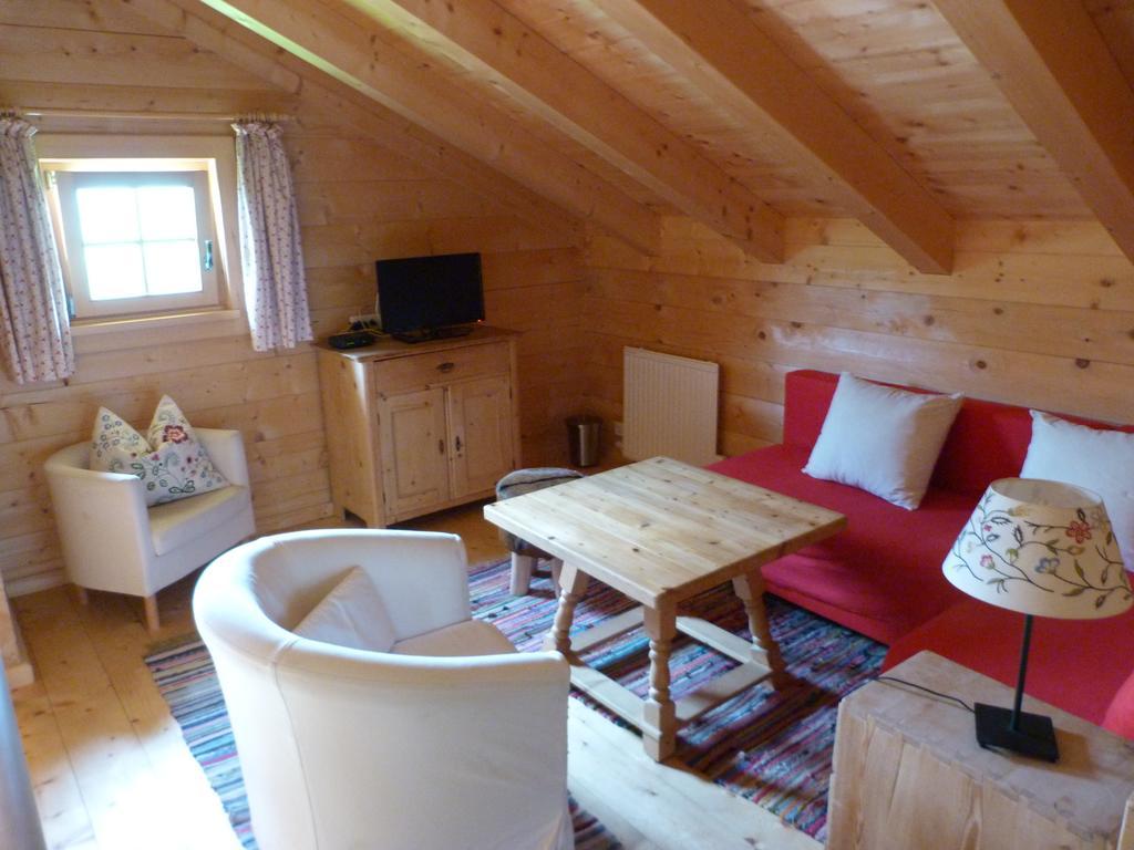 Villa Knusperhaeusl Uttendorf Habitación foto
